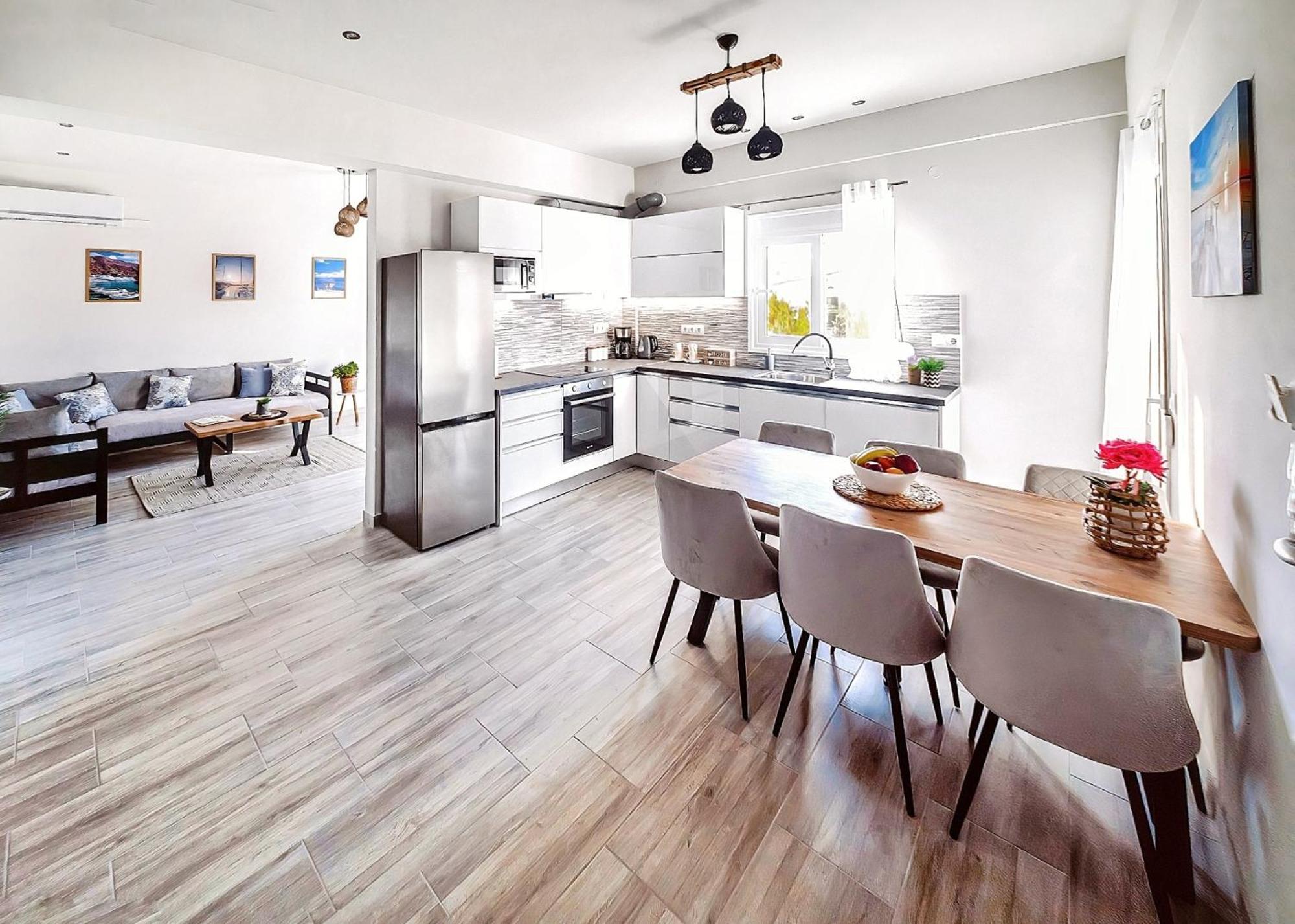 Holiday House Heraklion Deluxe Екстериор снимка