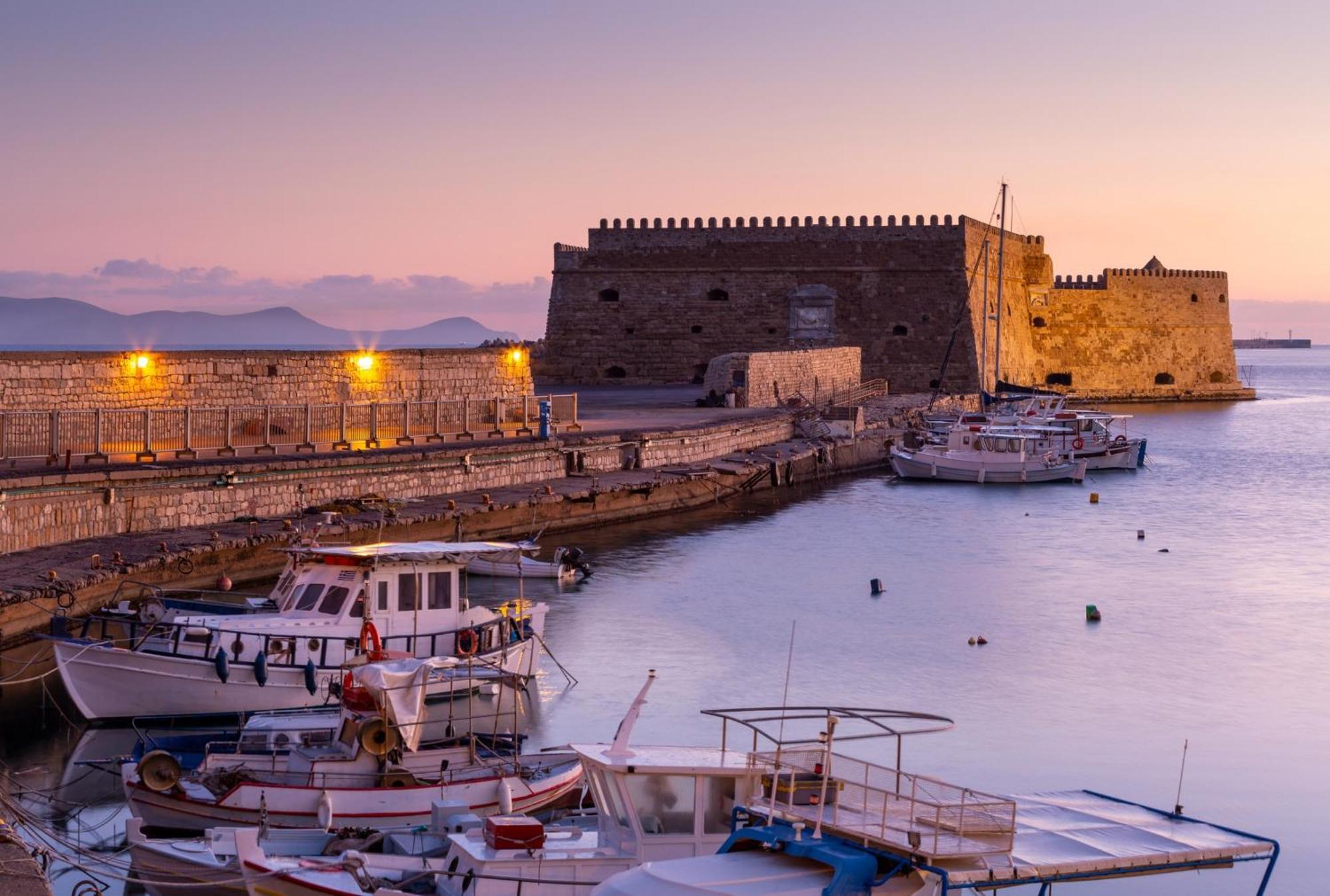 Holiday House Heraklion Deluxe Екстериор снимка