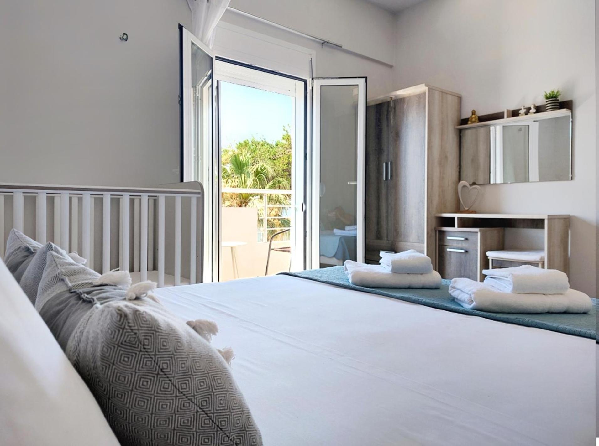 Holiday House Heraklion Deluxe Екстериор снимка