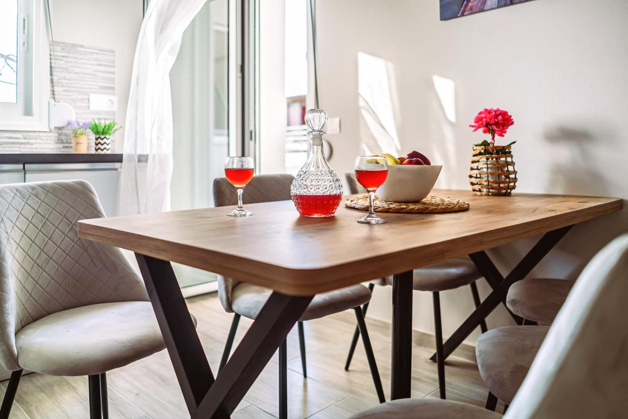 Holiday House Heraklion Deluxe Екстериор снимка
